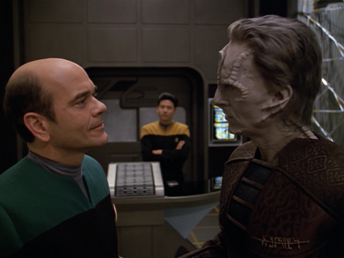 extant_StarTrek_VOY_5x08-NothingHuman_00906.jpg