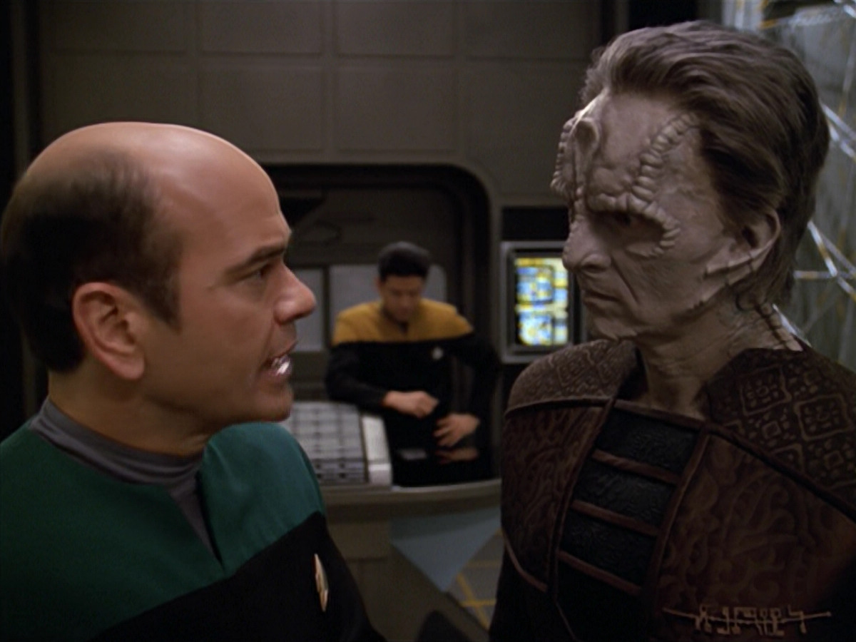 extant_StarTrek_VOY_5x08-NothingHuman_00918.jpg