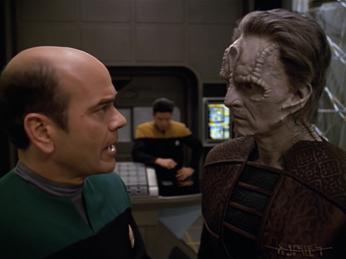 extant_StarTrek_VOY_5x08-NothingHuman_00919.jpg
