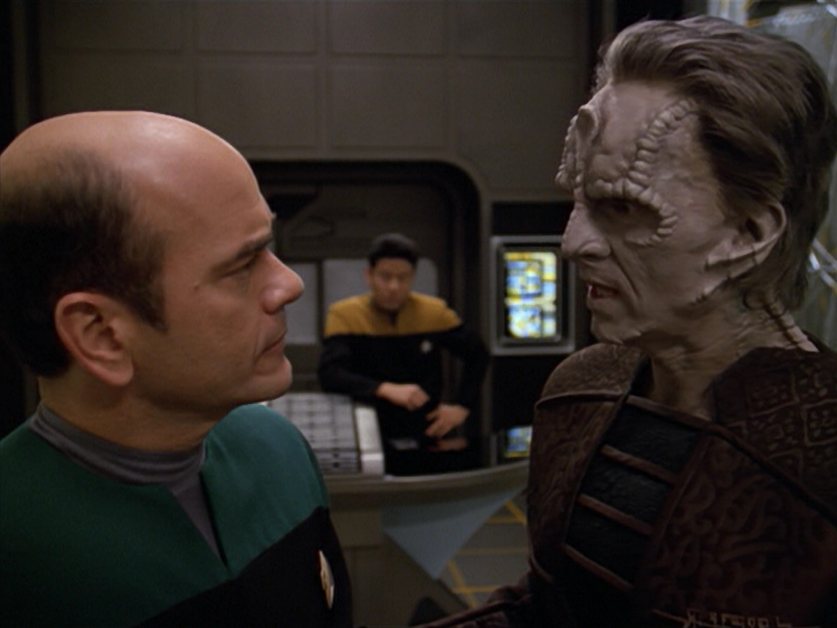 extant_StarTrek_VOY_5x08-NothingHuman_00921.jpg