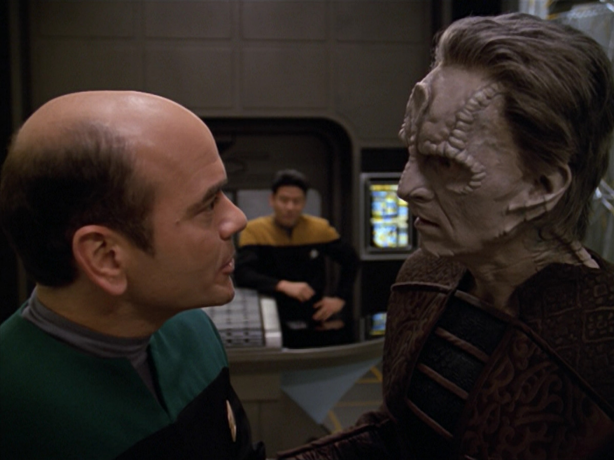 extant_StarTrek_VOY_5x08-NothingHuman_00927.jpg