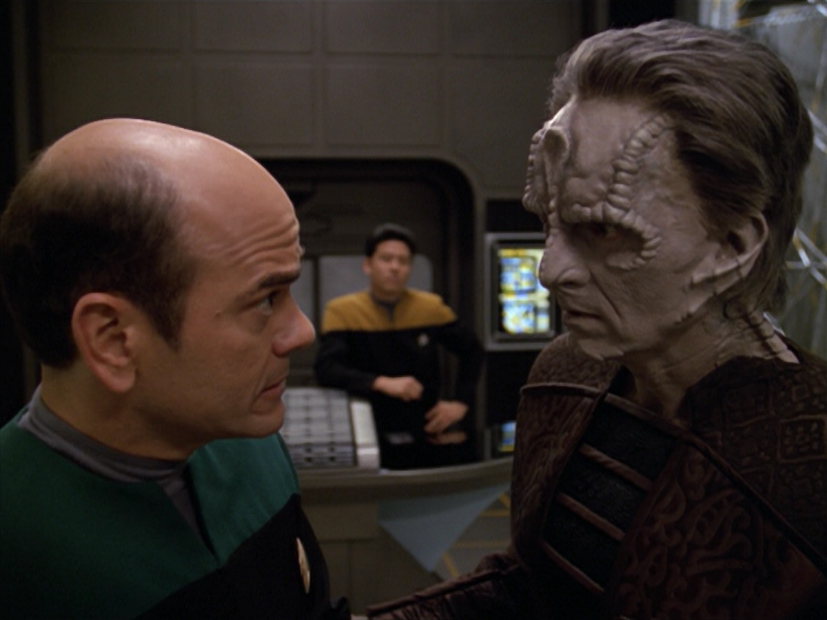 extant_StarTrek_VOY_5x08-NothingHuman_00932.jpg