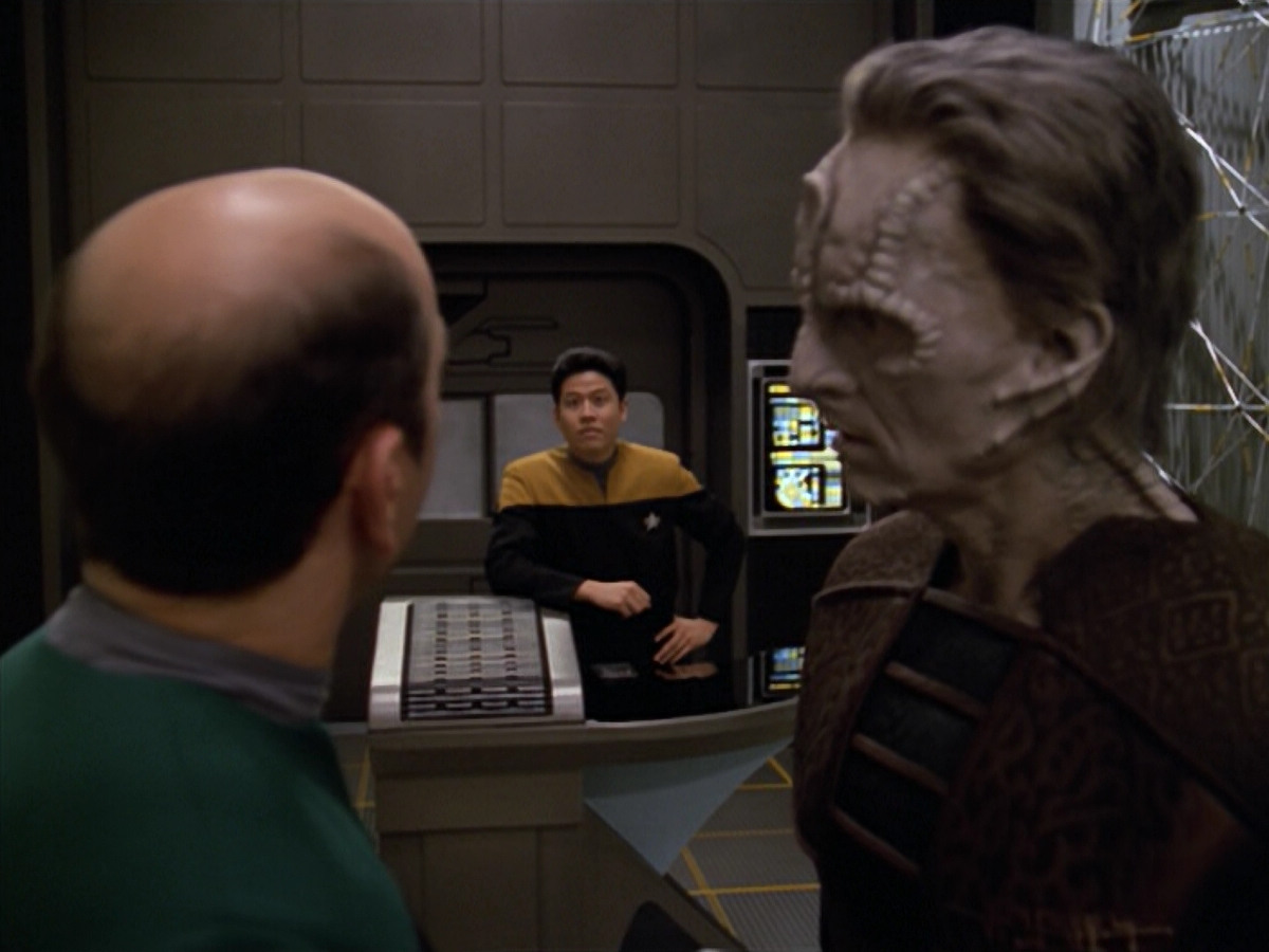 extant_StarTrek_VOY_5x08-NothingHuman_00939.jpg