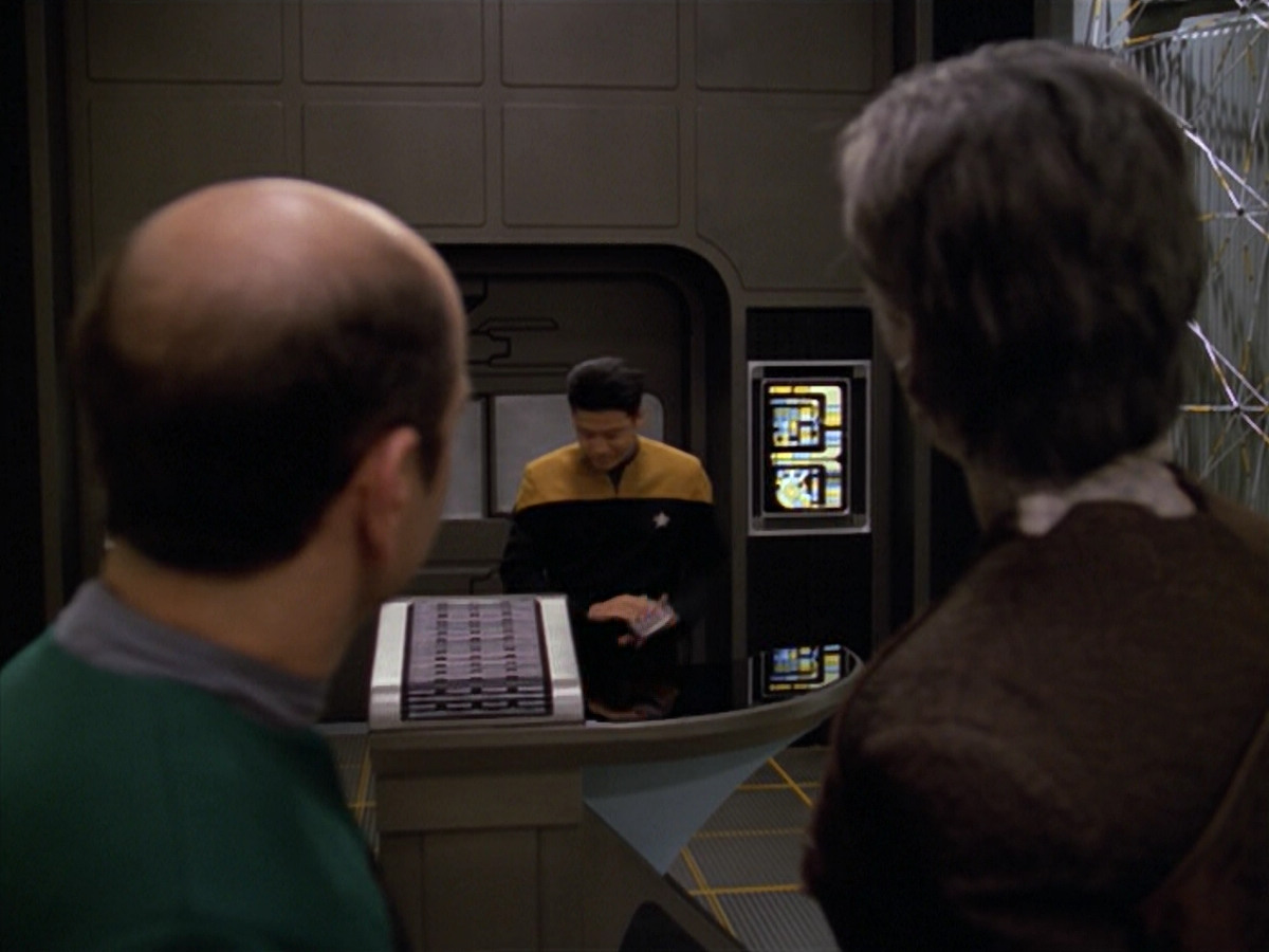 extant_StarTrek_VOY_5x08-NothingHuman_00942.jpg