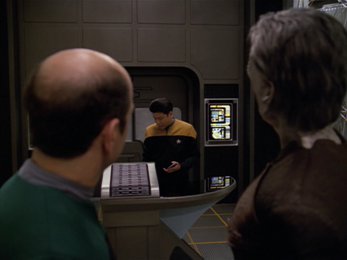 extant_StarTrek_VOY_5x08-NothingHuman_00945.jpg
