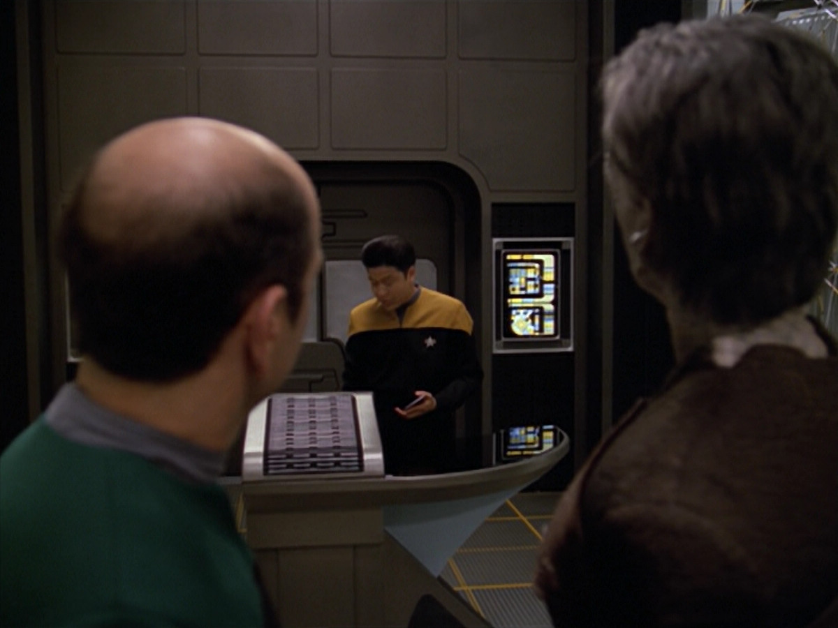 extant_StarTrek_VOY_5x08-NothingHuman_00946.jpg