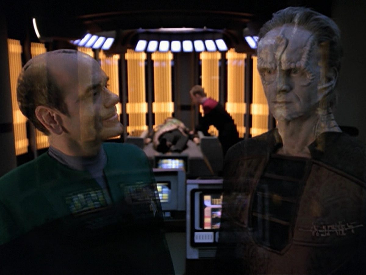 extant_StarTrek_VOY_5x08-NothingHuman_00953.jpg