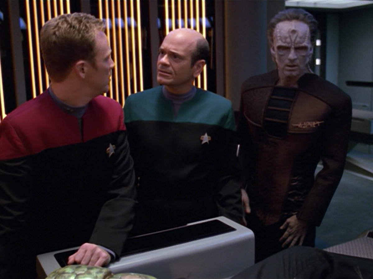 extant_StarTrek_VOY_5x08-NothingHuman_00966.jpg