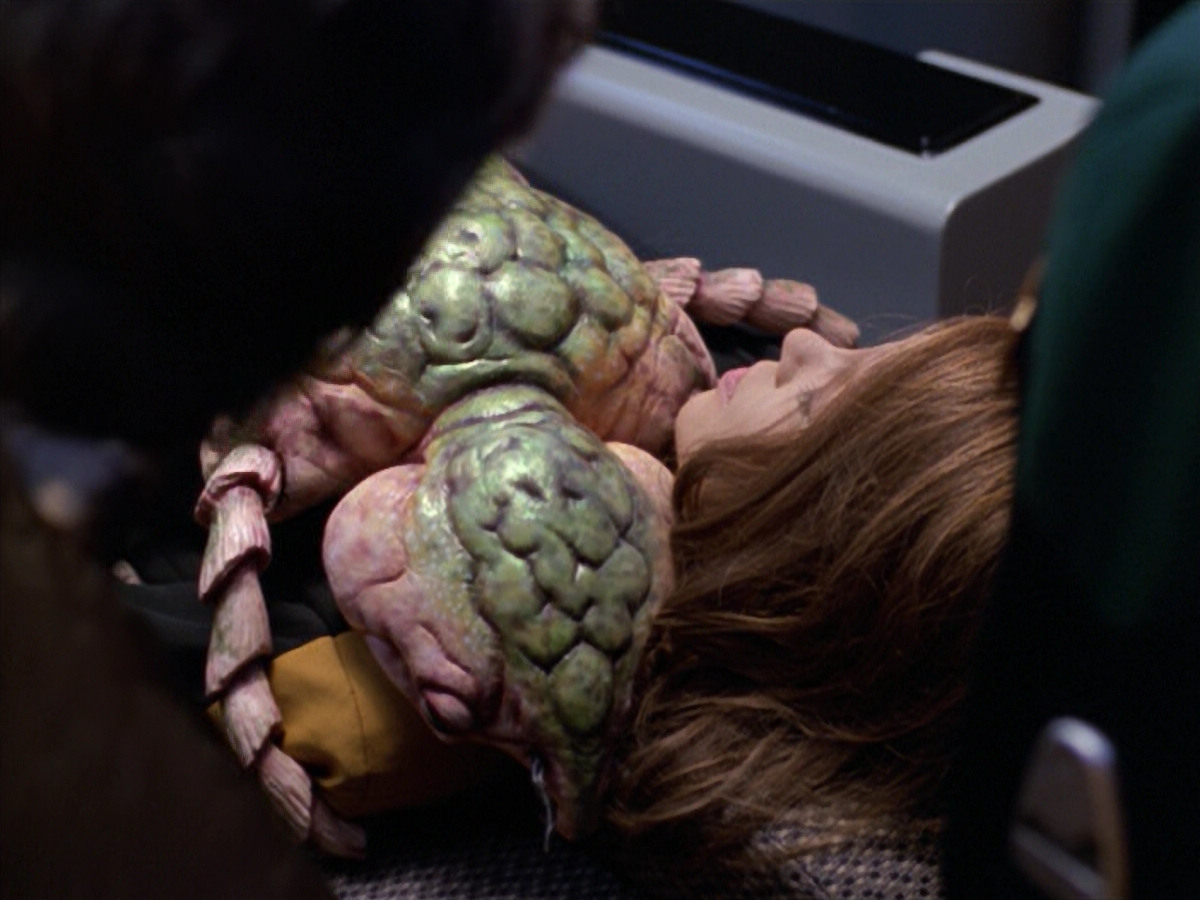 extant_StarTrek_VOY_5x08-NothingHuman_00986.jpg