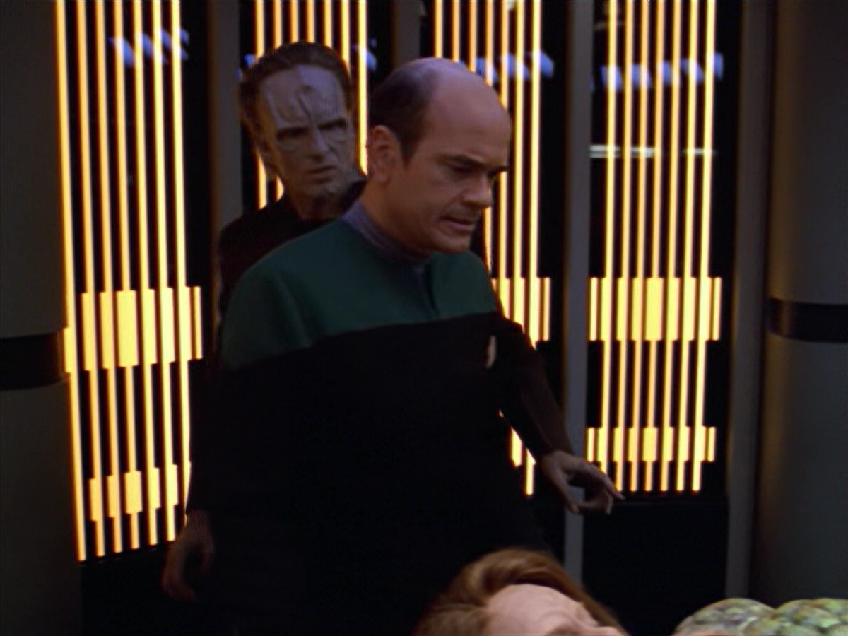extant_StarTrek_VOY_5x08-NothingHuman_00988.jpg