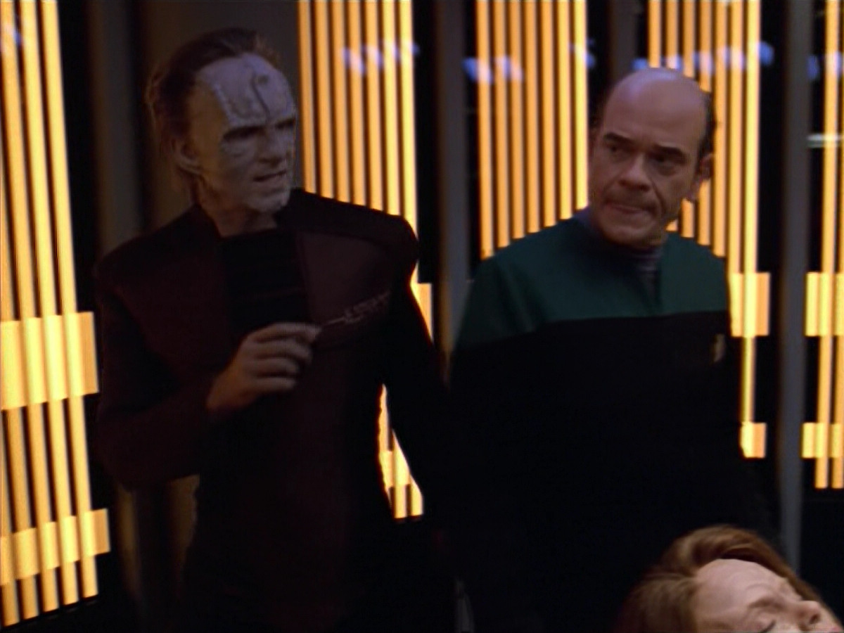 extant_StarTrek_VOY_5x08-NothingHuman_00989.jpg
