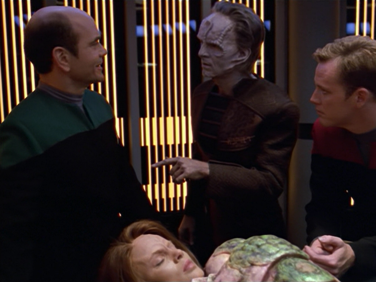 extant_StarTrek_VOY_5x08-NothingHuman_01006.jpg