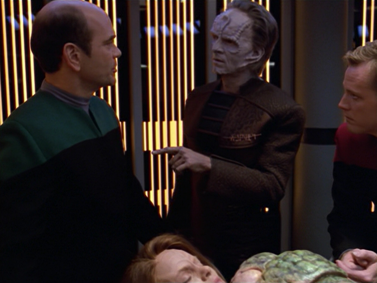 extant_StarTrek_VOY_5x08-NothingHuman_01007.jpg