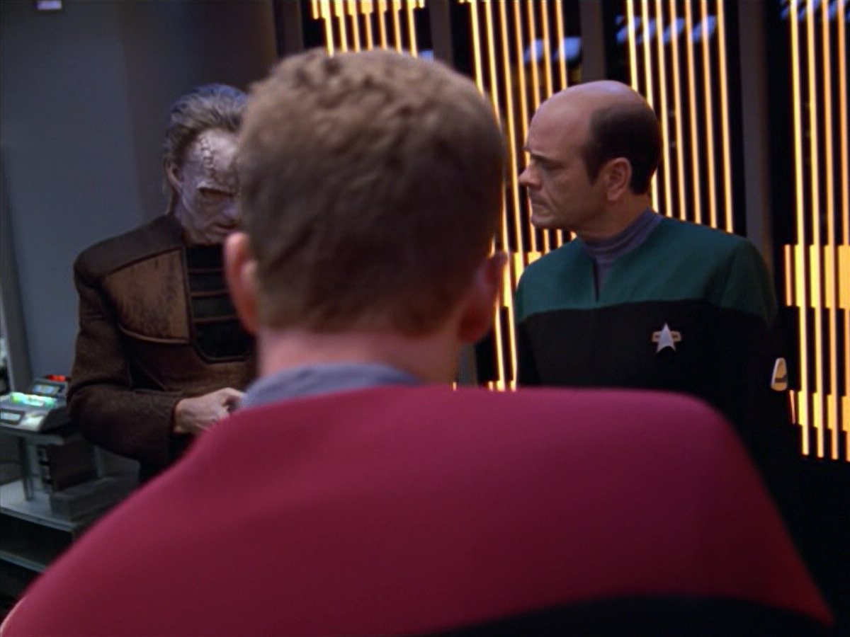 extant_StarTrek_VOY_5x08-NothingHuman_01068.jpg