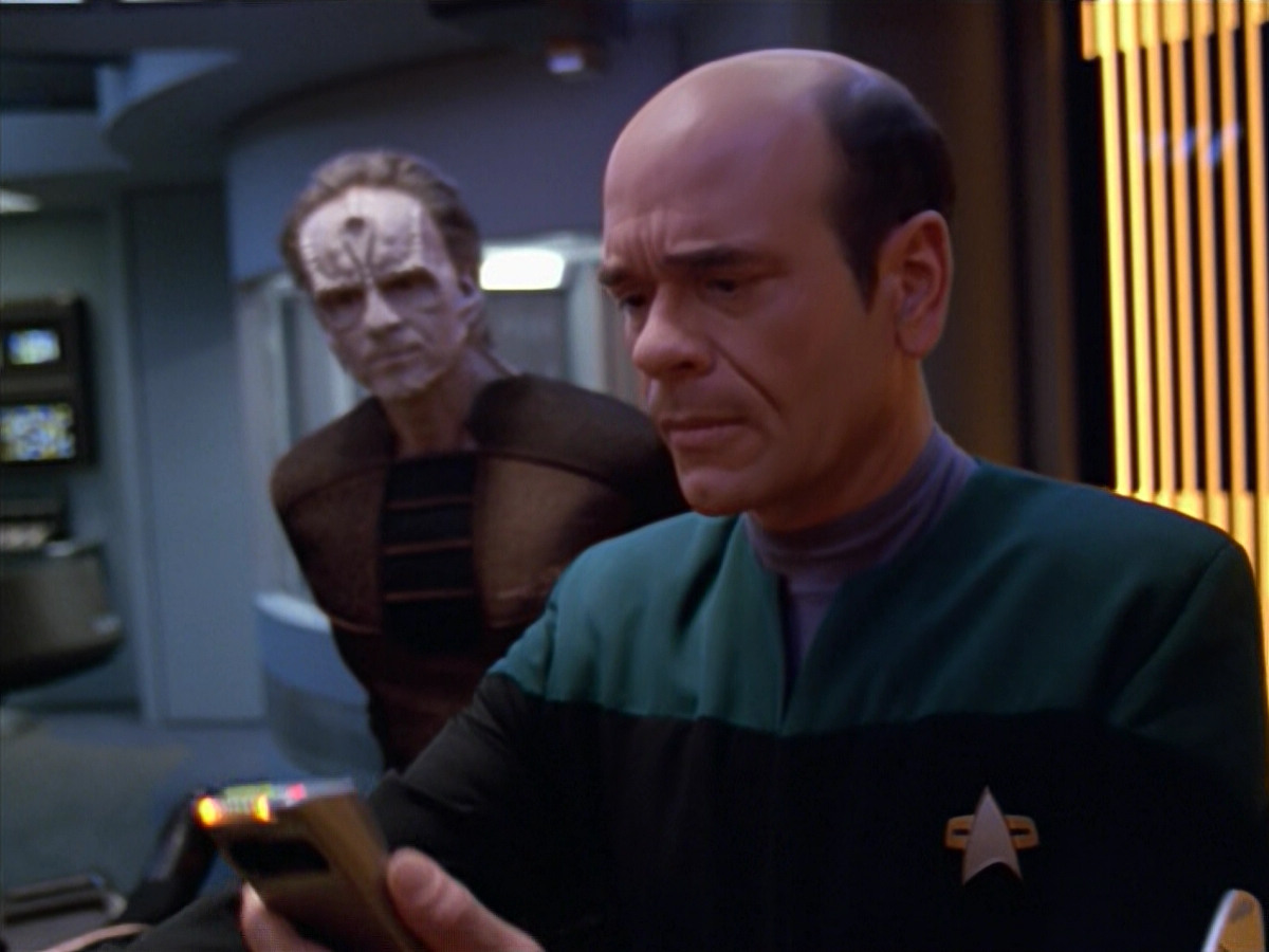 extant_StarTrek_VOY_5x08-NothingHuman_01075.jpg