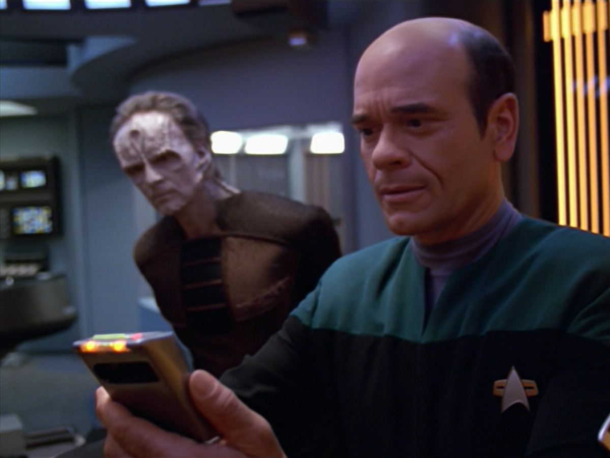 extant_StarTrek_VOY_5x08-NothingHuman_01078.jpg