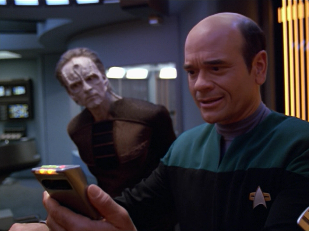 extant_StarTrek_VOY_5x08-NothingHuman_01080.jpg