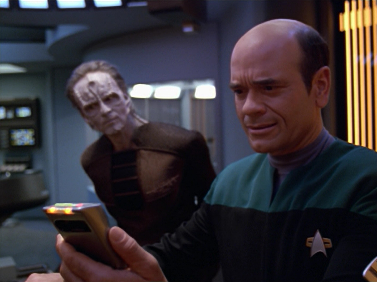 extant_StarTrek_VOY_5x08-NothingHuman_01081.jpg