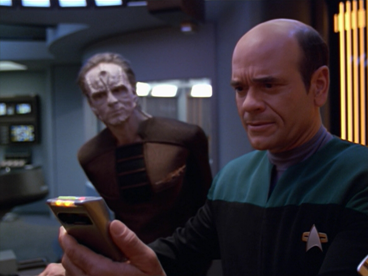 extant_StarTrek_VOY_5x08-NothingHuman_01083.jpg