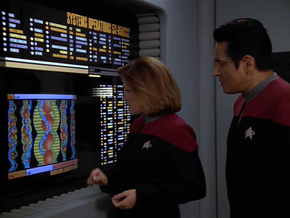 extant_StarTrek_VOY_5x08-NothingHuman_01098.jpg