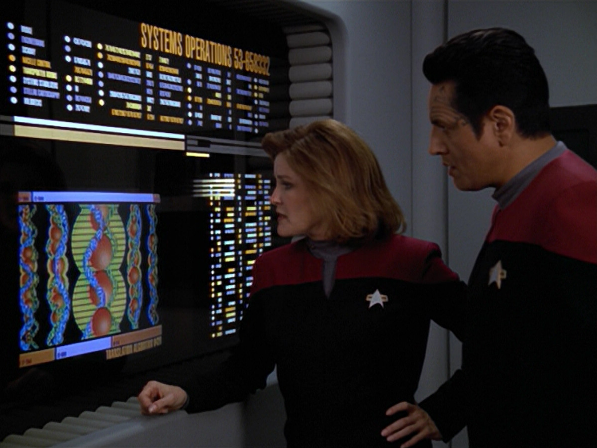 extant_StarTrek_VOY_5x08-NothingHuman_01106.jpg