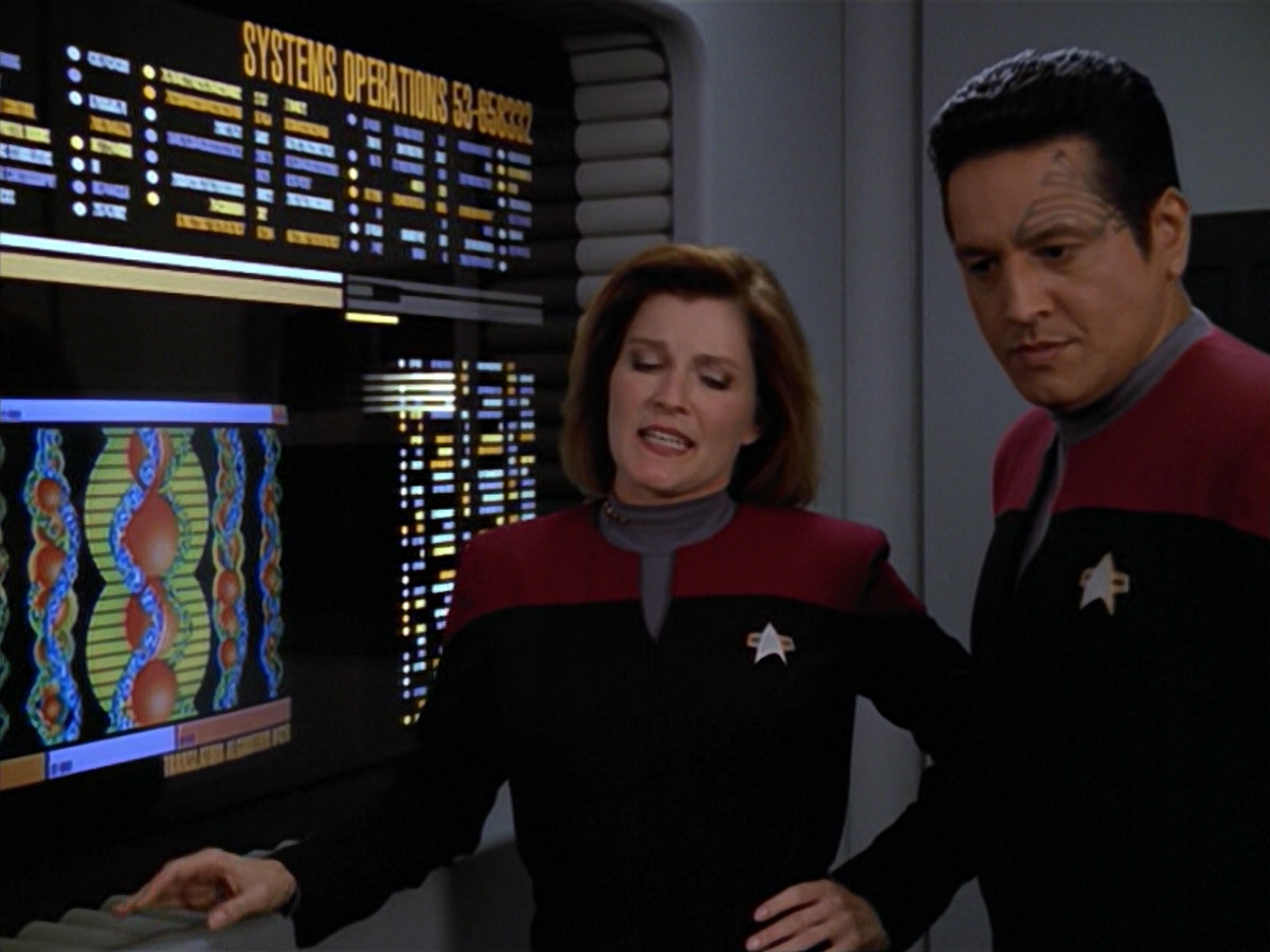 extant_StarTrek_VOY_5x08-NothingHuman_01118.jpg