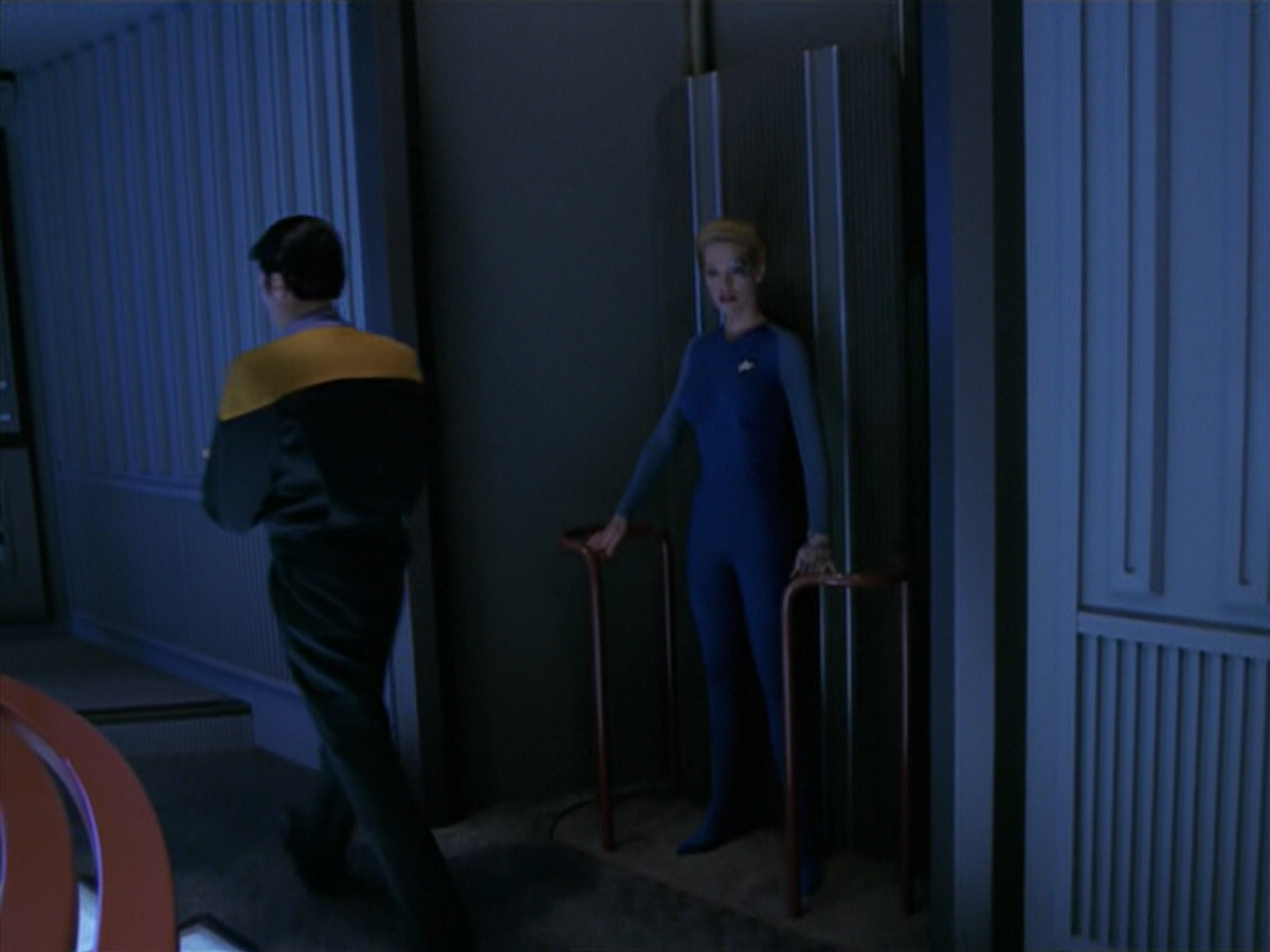 extant_StarTrek_VOY_5x08-NothingHuman_01123.jpg