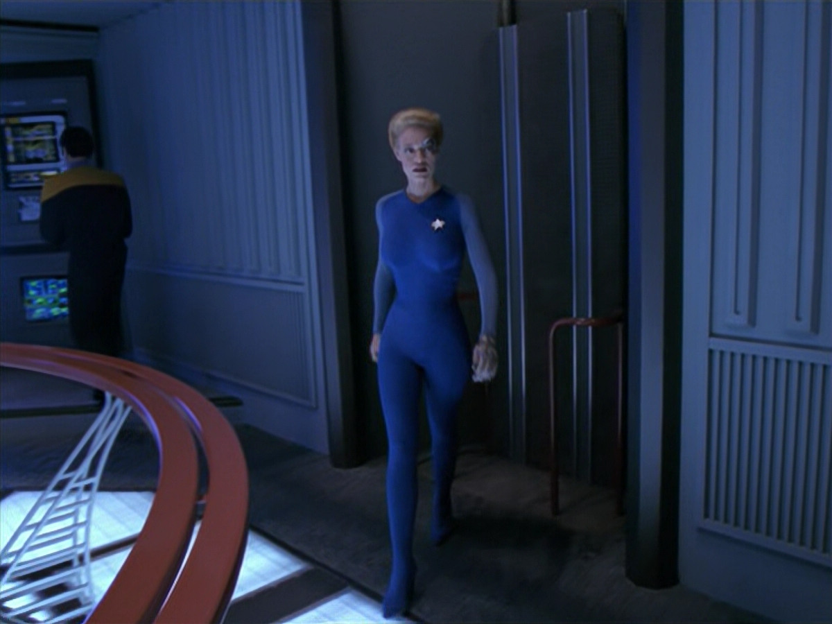 extant_StarTrek_VOY_5x08-NothingHuman_01125.jpg