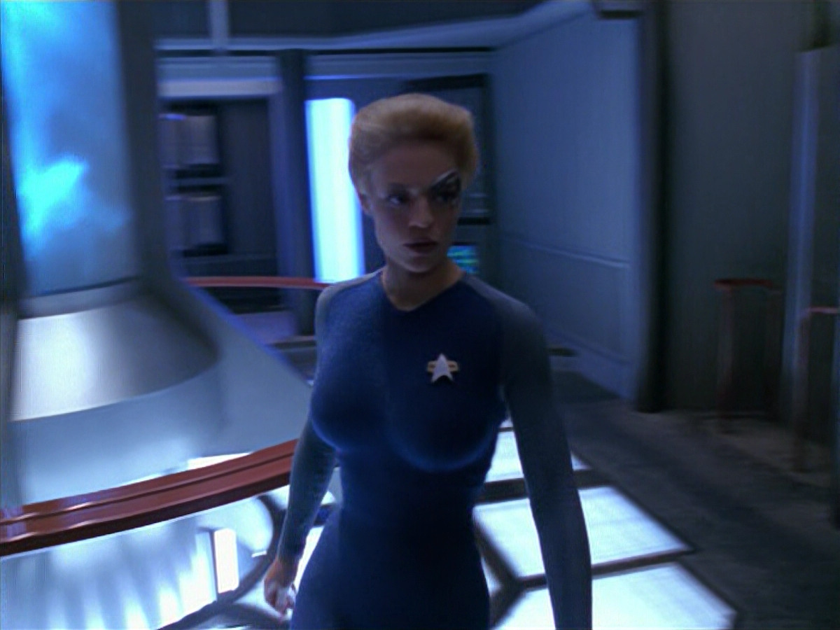 extant_StarTrek_VOY_5x08-NothingHuman_01128.jpg