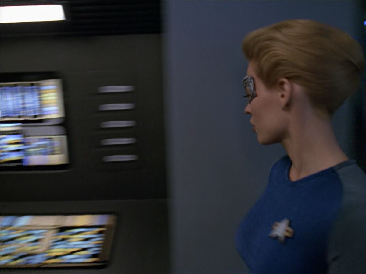 extant_StarTrek_VOY_5x08-NothingHuman_01132.jpg