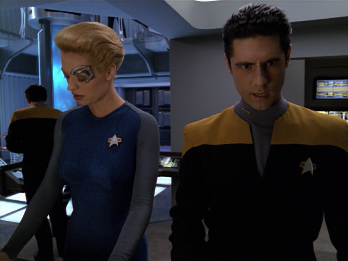 extant_StarTrek_VOY_5x08-NothingHuman_01147.jpg