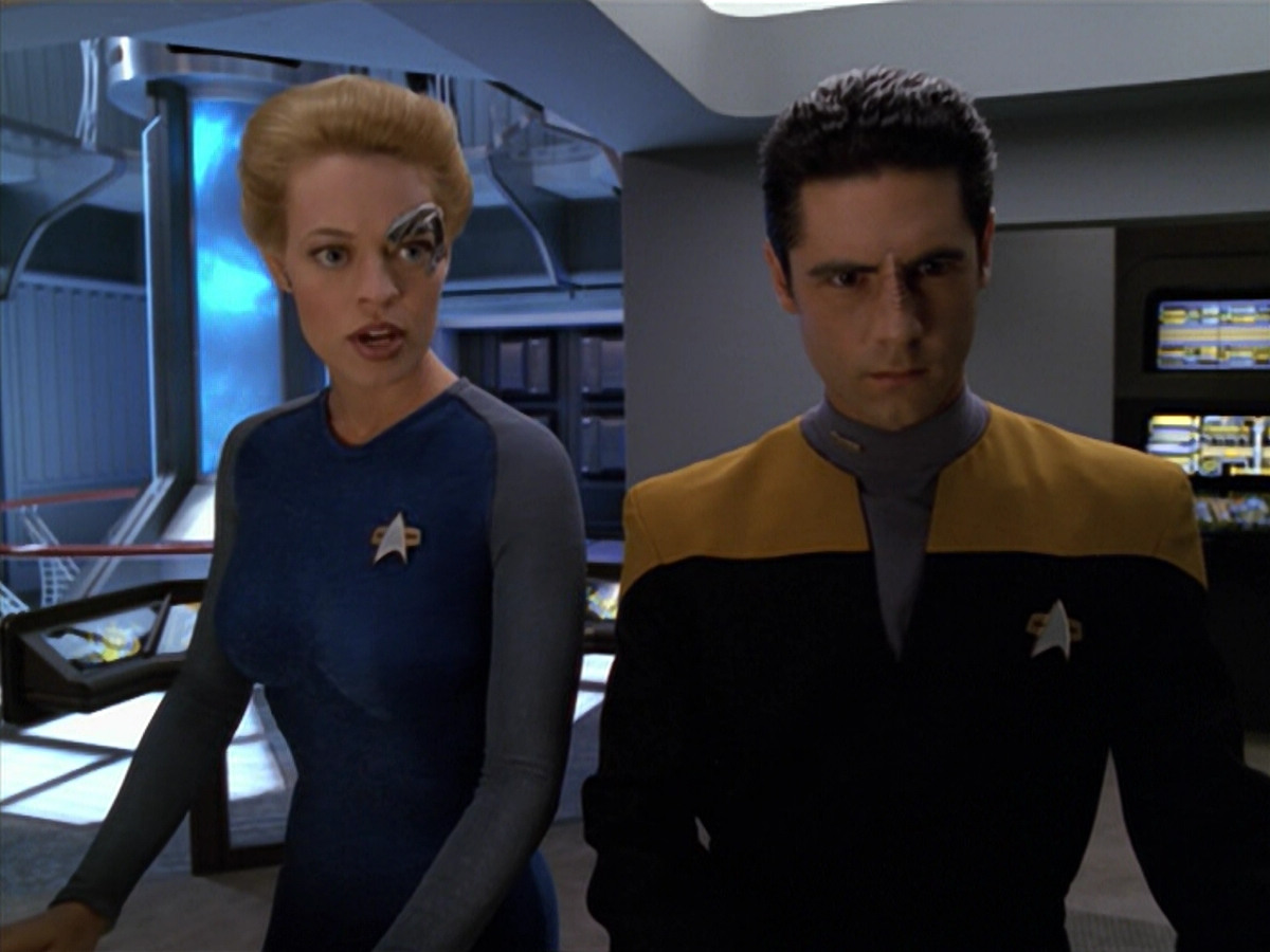 extant_StarTrek_VOY_5x08-NothingHuman_01187.jpg