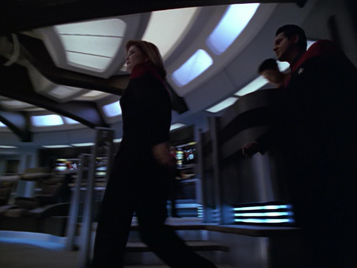 extant_StarTrek_VOY_5x08-NothingHuman_01193.jpg