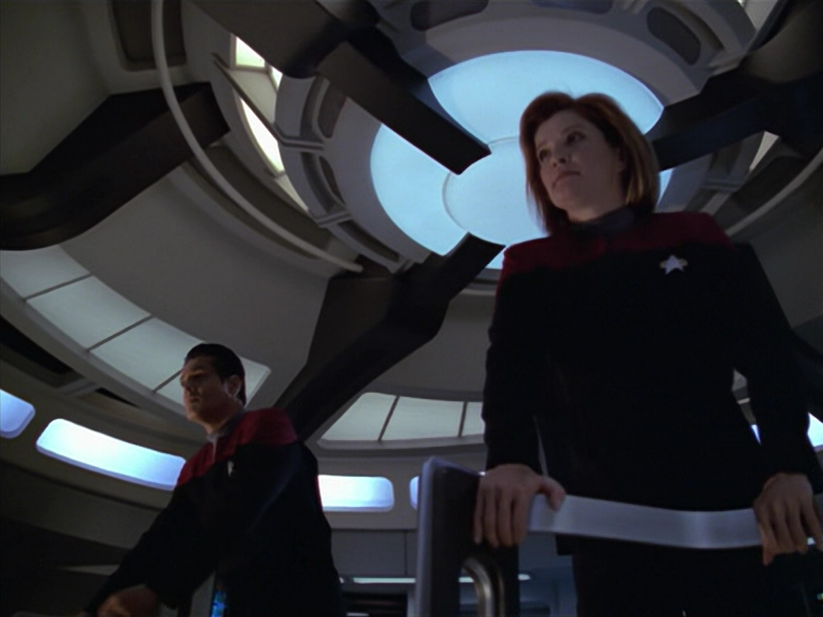 extant_StarTrek_VOY_5x08-NothingHuman_01206.jpg