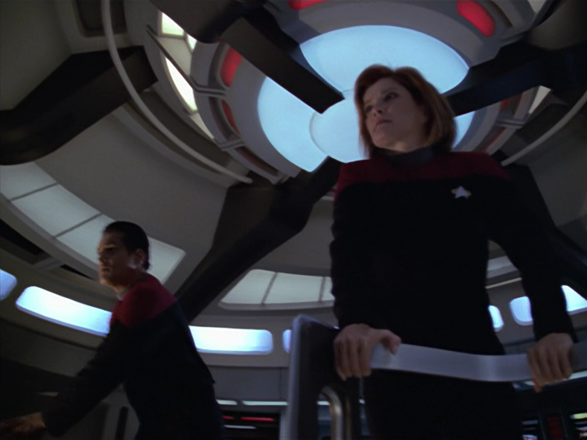 extant_StarTrek_VOY_5x08-NothingHuman_01213.jpg