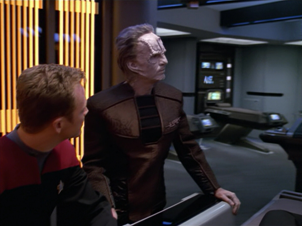 extant_StarTrek_VOY_5x08-NothingHuman_01265.jpg
