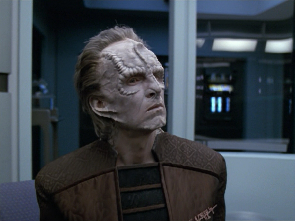 extant_StarTrek_VOY_5x08-NothingHuman_01336.jpg
