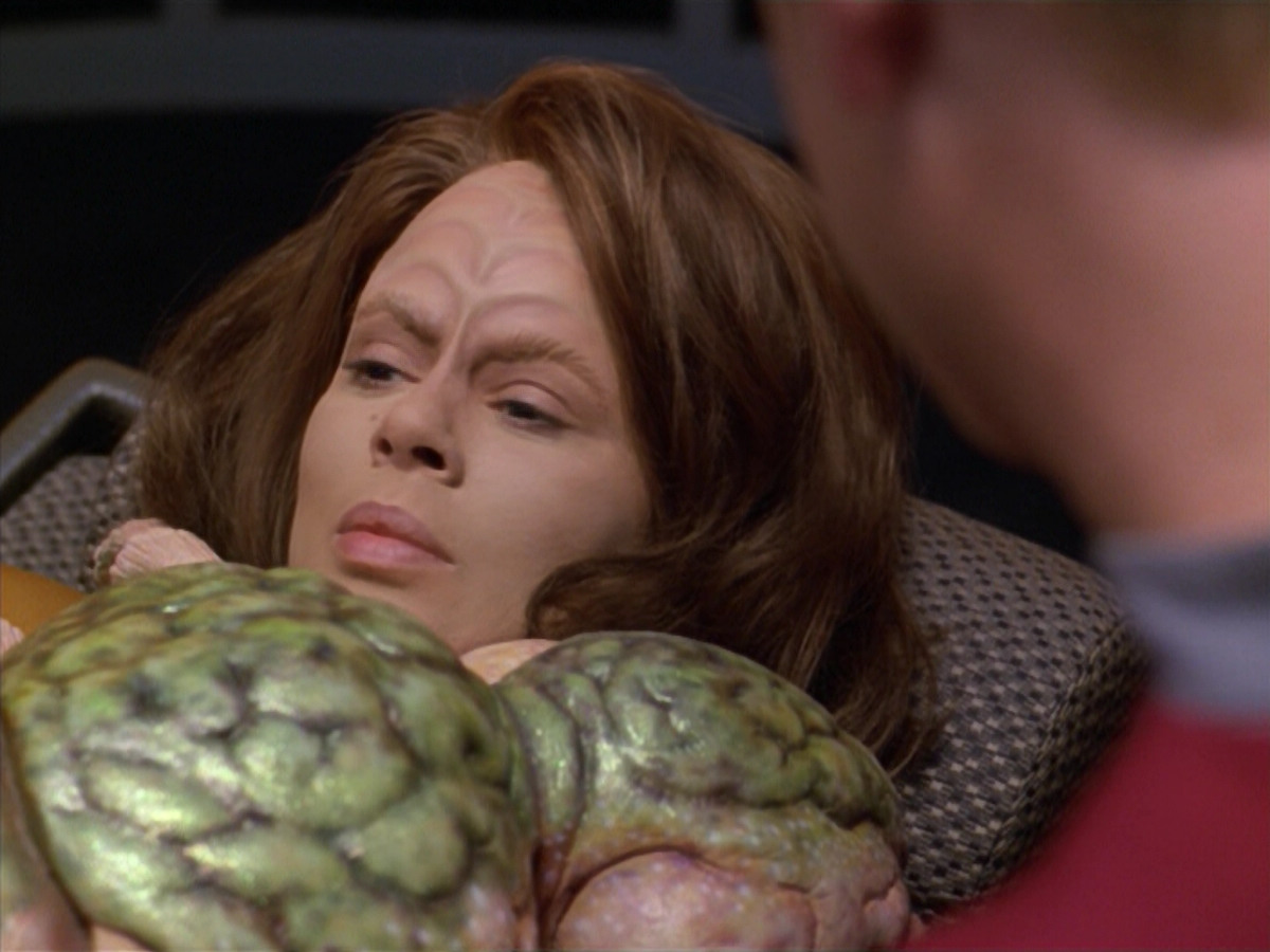 extant_StarTrek_VOY_5x08-NothingHuman_01379.jpg