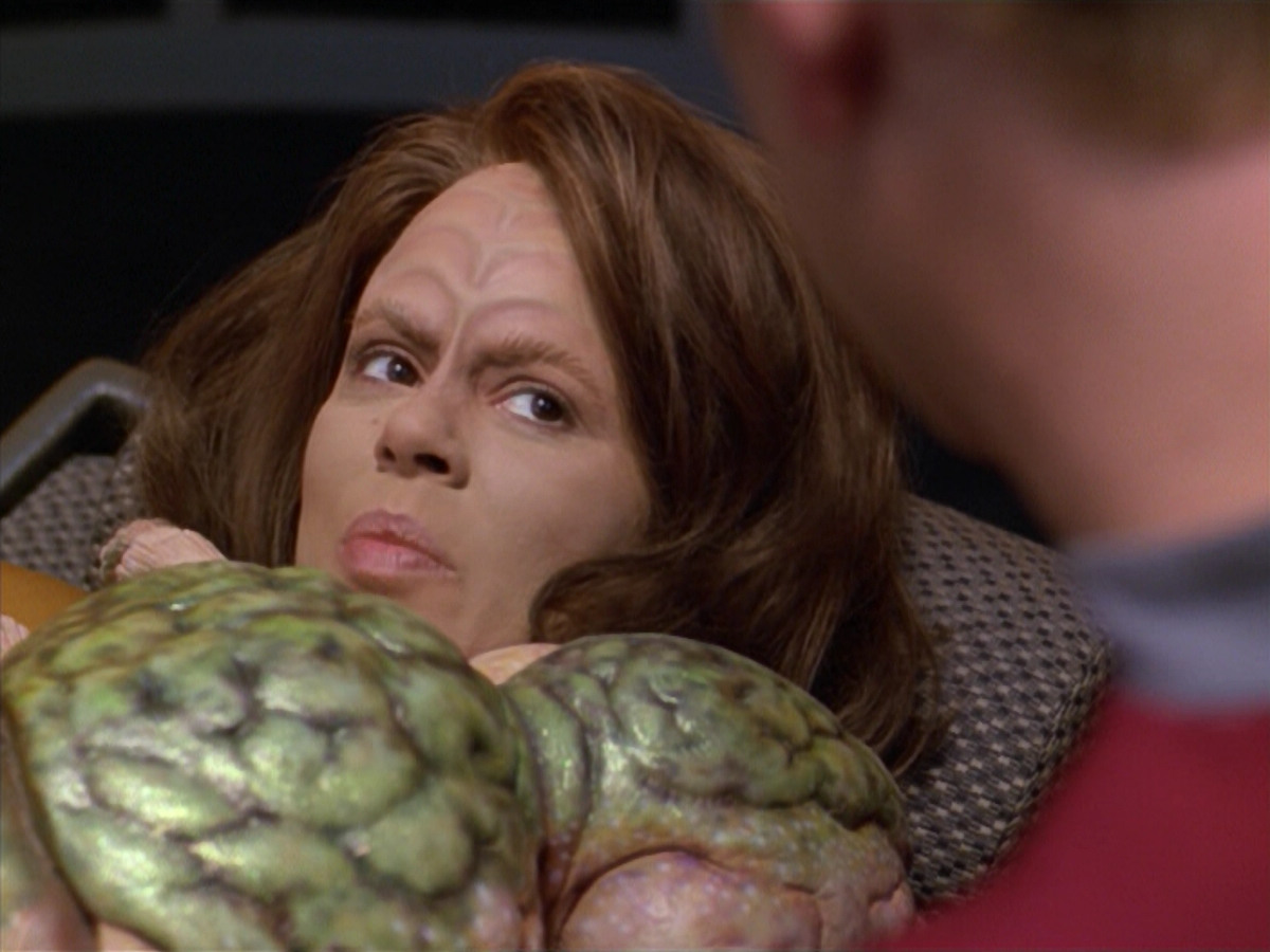 extant_StarTrek_VOY_5x08-NothingHuman_01396.jpg