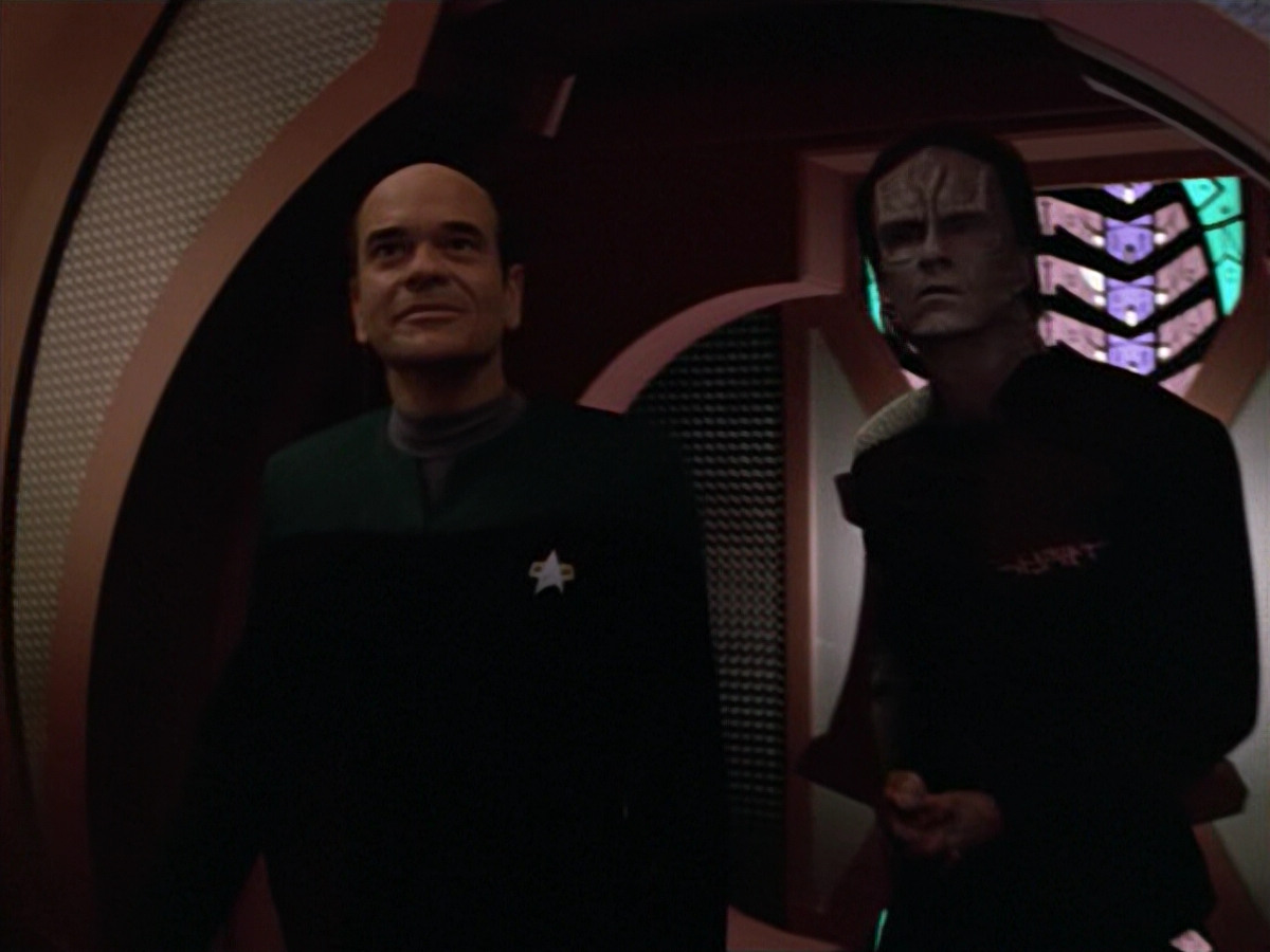extant_StarTrek_VOY_5x08-NothingHuman_01448.jpg