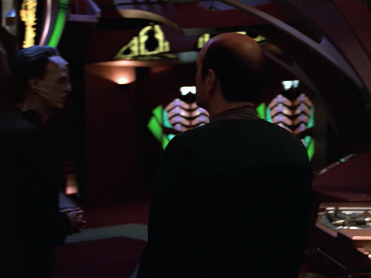 extant_StarTrek_VOY_5x08-NothingHuman_01455.jpg