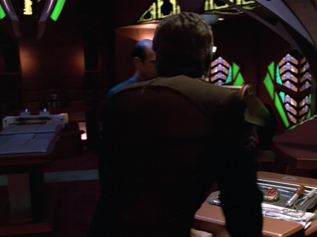 extant_StarTrek_VOY_5x08-NothingHuman_01468.jpg