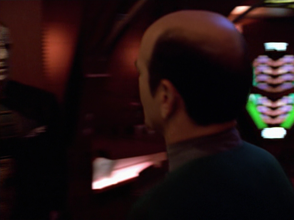 extant_StarTrek_VOY_5x08-NothingHuman_01487.jpg