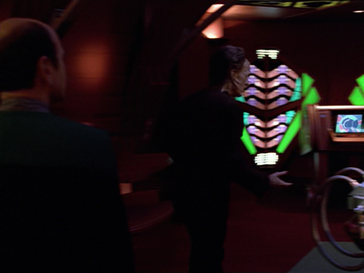 extant_StarTrek_VOY_5x08-NothingHuman_01495.jpg