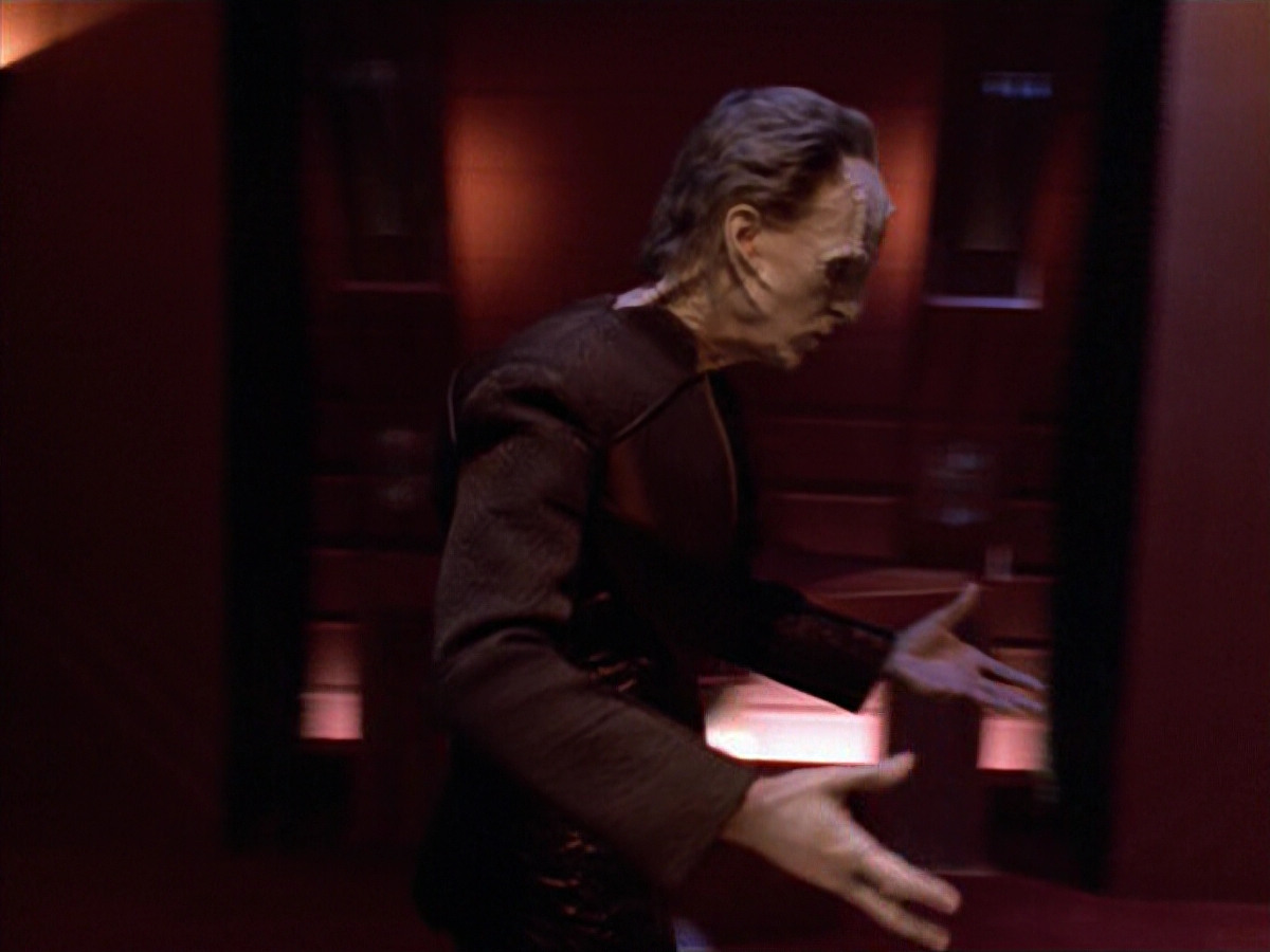 extant_StarTrek_VOY_5x08-NothingHuman_01515.jpg