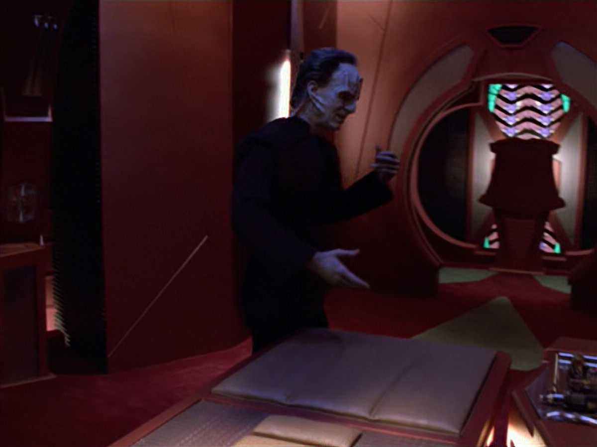 extant_StarTrek_VOY_5x08-NothingHuman_01517.jpg