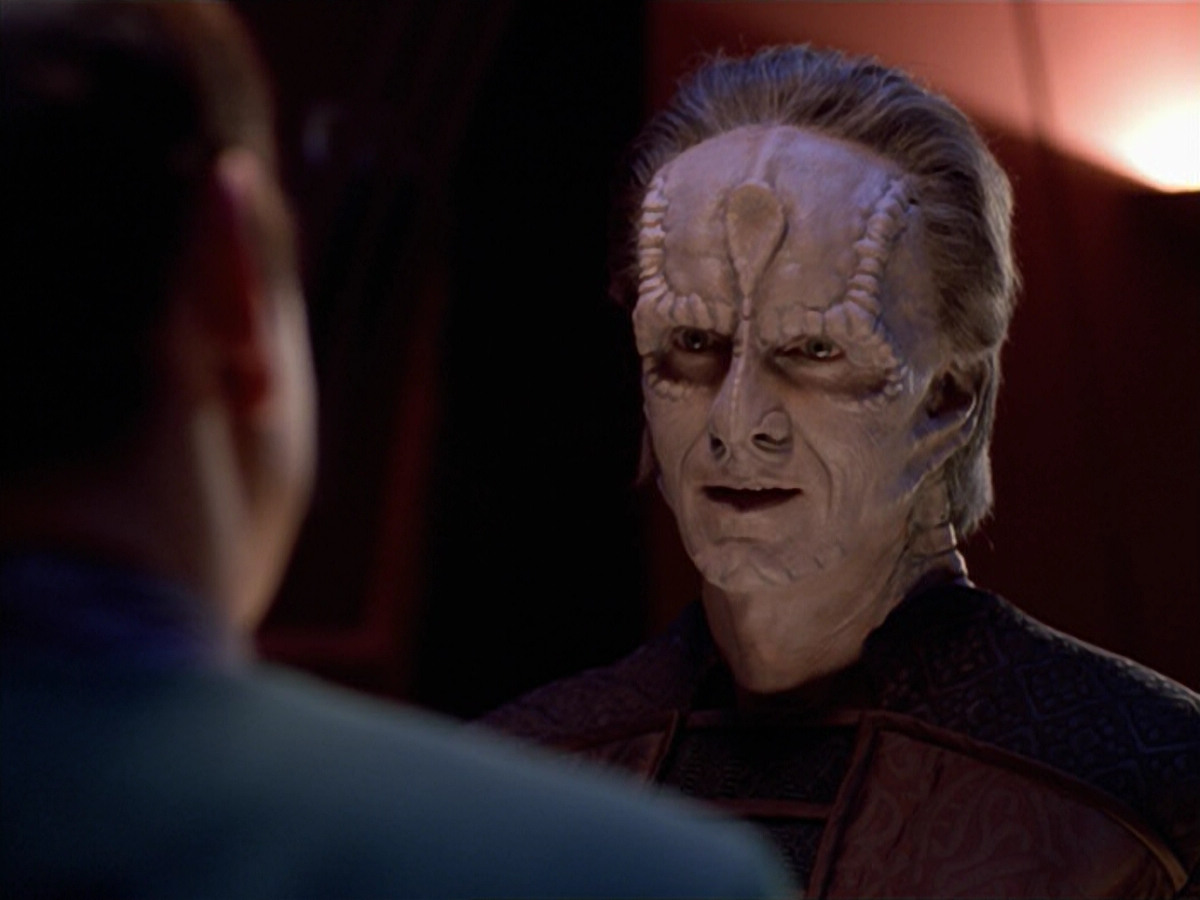 extant_StarTrek_VOY_5x08-NothingHuman_01550.jpg