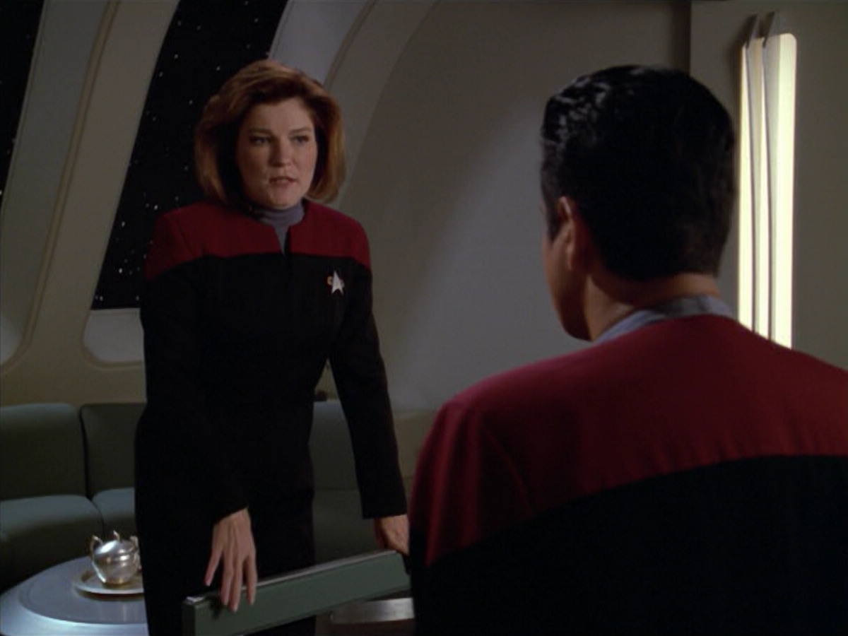 extant_StarTrek_VOY_5x08-NothingHuman_01622.jpg