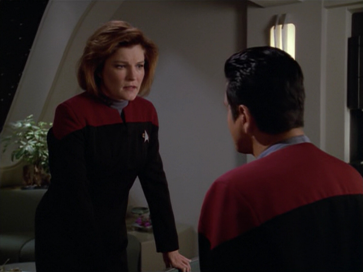 extant_StarTrek_VOY_5x08-NothingHuman_01633.jpg