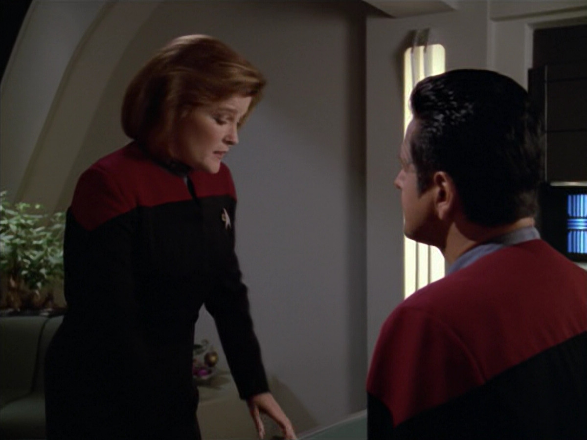 extant_StarTrek_VOY_5x08-NothingHuman_01635.jpg